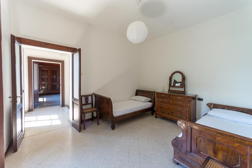 Fiumelatte Villa La Rossa מראה חיצוני תמונה
